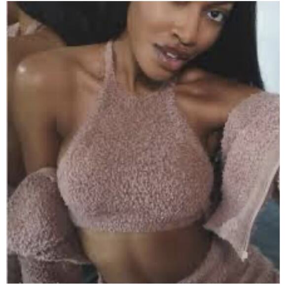SKIMS Tops - Skims Cozy Knit Boucle Halter Top Rose Clay S/M